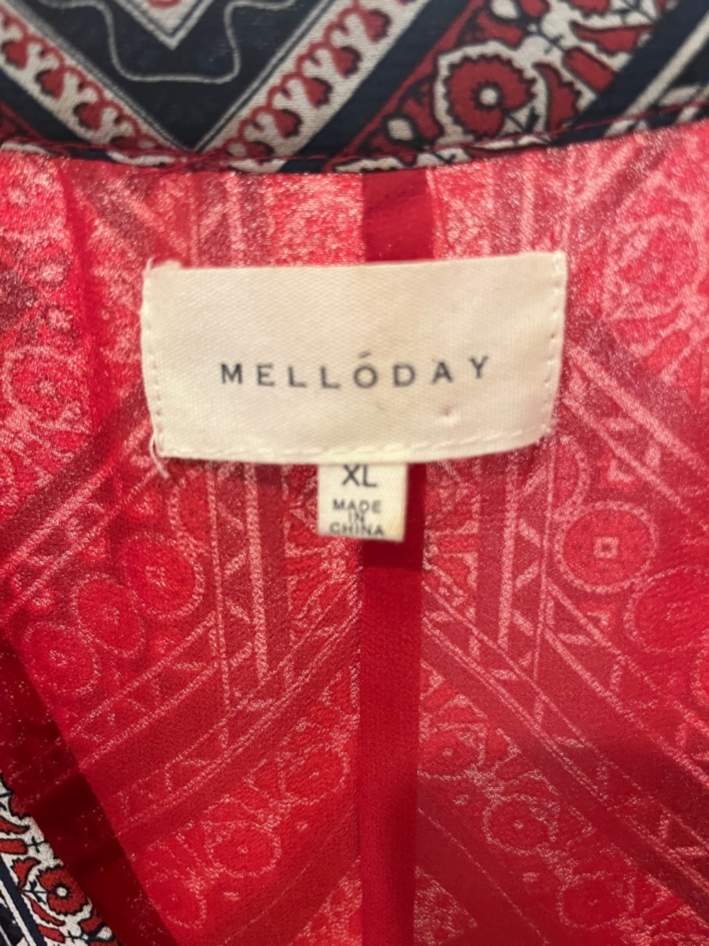 MELLODAY Red and Black Geometric V-Neck Dress - Picture 4 of 4